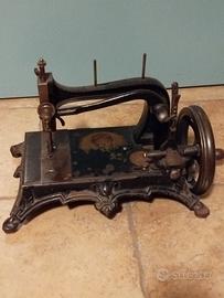 Macchina da cucire 
