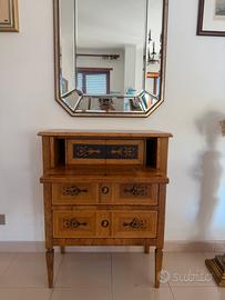 Mobile a ribalta / scrittoio in legno intarsiato