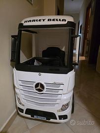 camion mercedes per bambini dai 3/8 anni