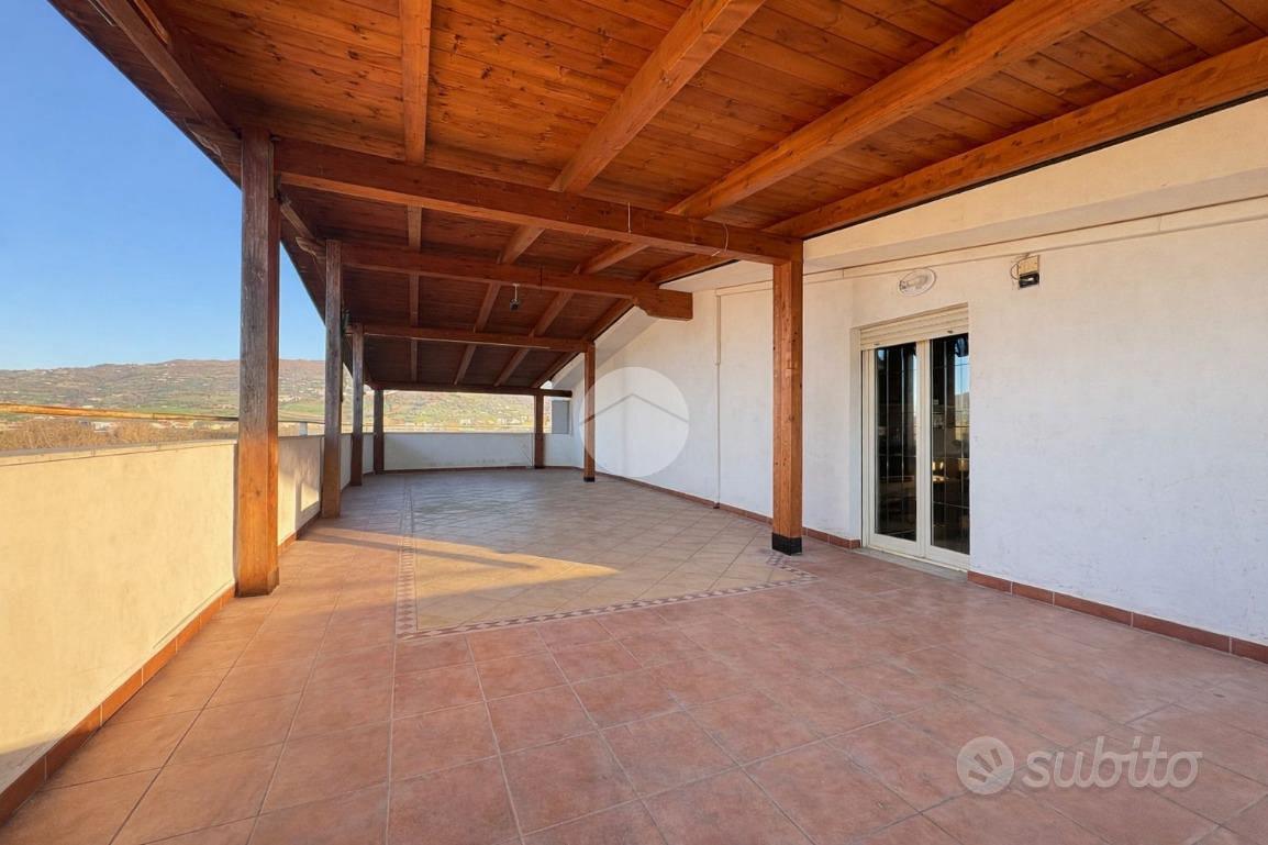 3 LOCALI A MONTALTO UFFUGO - Vista 2