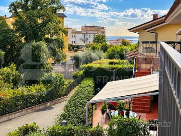 Villetta Trifamiliare Formia [Cod. rif 3388278VRG]