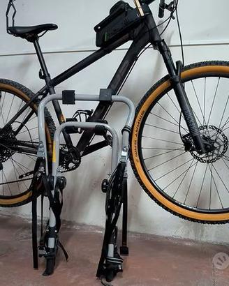 IN OMAGIO ACCESSORI -MTB FOCUS WHISTLER 3.9
