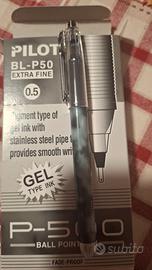 20 scatole contenenti 10 penne