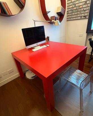Titolo: Tavolo/Scrivania Design Rosso 120x120