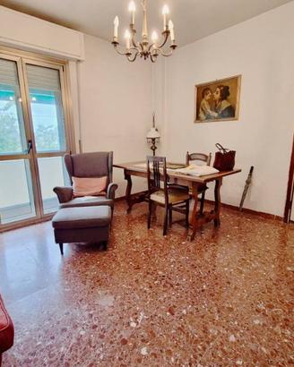 Appartamento di 92 m² con 4 locali e box auto a Pi