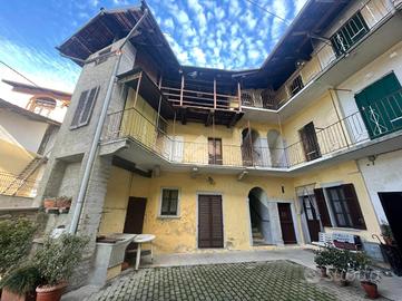 CASA SEMINDIPENDENTE A POGNO