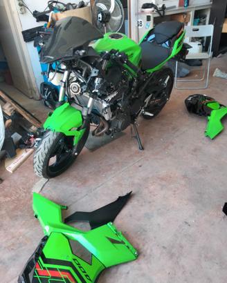 Kawasaki Ninja 400 incidentata 2023