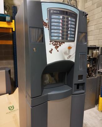 Distributori automatici NECTA Brio 3 ES6