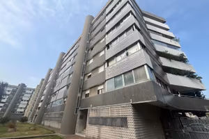 COMODO TRICAMERE CON TERRAZZO E VISTA PANORAMICA
