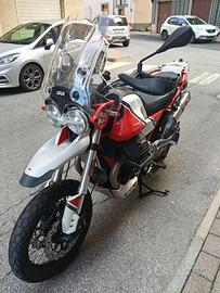 Moto Guzzi V85 TT Evocative graphics