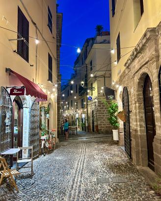 Alghero centro storico su due livelli con terrazza