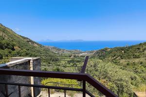 Appartamento zona collinare - Vista mare