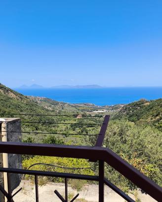 Appartamento zona collinare vista mare