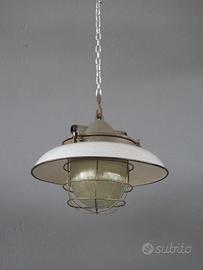Lampada industriale smaltata da fabbrica