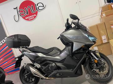 Honda Forza 750 urban bauletto manopole riscaldate