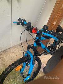 Bicicletta nuova pari al nuovo