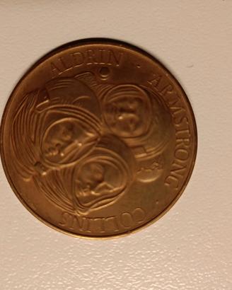 medaglia commemorativa sbarco sulla luna 