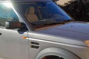 sub land rover