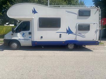 Camper mansardato
