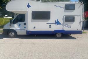 Camper mansardato