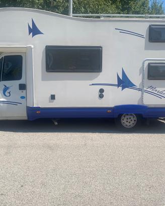 Camper mansardato