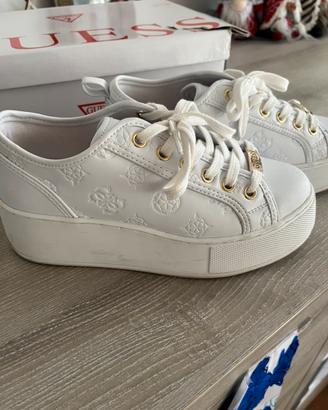 Sneakers platform Guess bianche