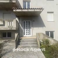 AMPIO APPARTAMENTO IN BIFAMILIARE A SANT'EGIDIO AL