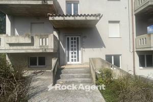 AMPIO APPARTAMENTO IN BIFAMILIARE A SANT'EGIDIO AL