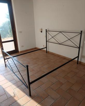 5 letti matrimoniali in ferro - sgombero