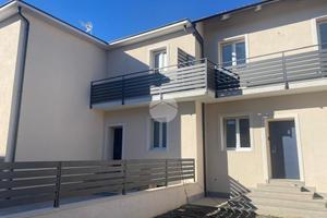 VILLA A SCHIERA A RIVOLI