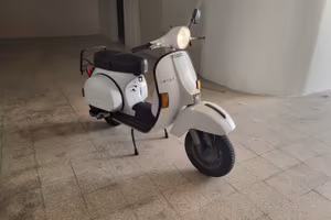 Vespa PX125E