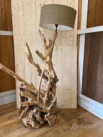 Lampada da terra in radice di teak artigianale
