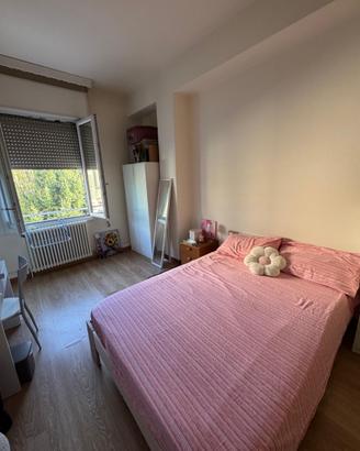 Stanza singola con letto una piazza e mezza