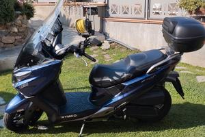 Scooter Kymco X -Town City 300 i