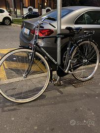 Bicicletta vintage anni '80 con freni a bacchetta