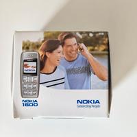 Cellulare nokia 3210 anni 2000 con scatola