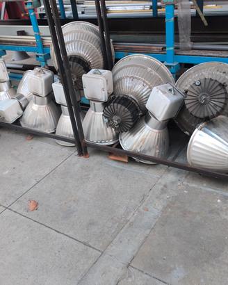 Lampade industriali misure varie, circa 50 pezzi