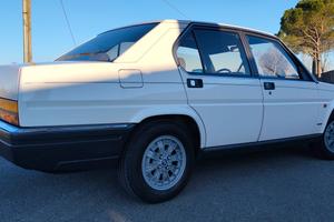 RARA Alfa Romeo 90 1.800 Carburatori