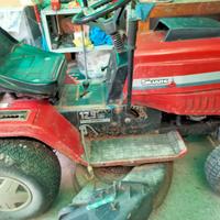 Trattorino tagliaerba