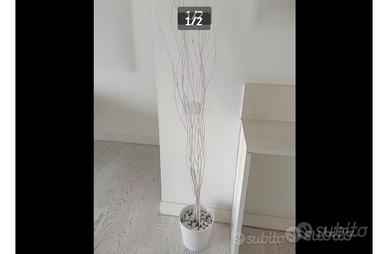 Rami secchi shabby con vaso perfetti