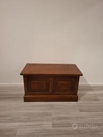 Mobile contenitore in legno massello