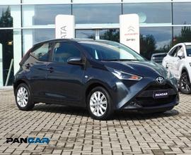 Toyota Aygo Connect 1.0 VVT-i 72 CV 5 porte x-play