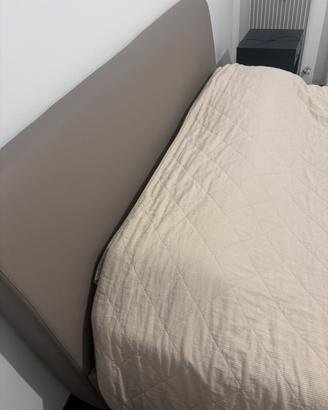 Letto matrimoniale