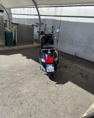 Piaggio vespa 300 hpe gts super