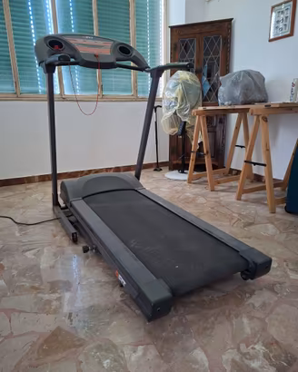 Tapis roulant elettrico G-Fit Vector usato