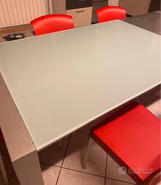Tavolo vetro allungabile con sedie plastica rigi Arredamento e