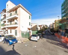 Alessandrino bilocale con balcone