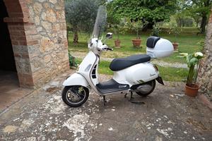 vespa GTS supertech 310 E5+ 2025