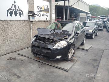 FIAT GRANDE PUNTO 1.3 TD 2006 199A2000  PER RICAMB