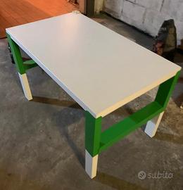 Scrivania per bambini Ikea regolabile